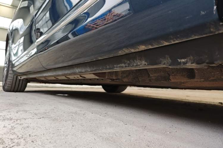 Used Hima AITO M9 2024 Range-Extended Ultra Version 52 kWh 6-Seater Model Left Side Sill