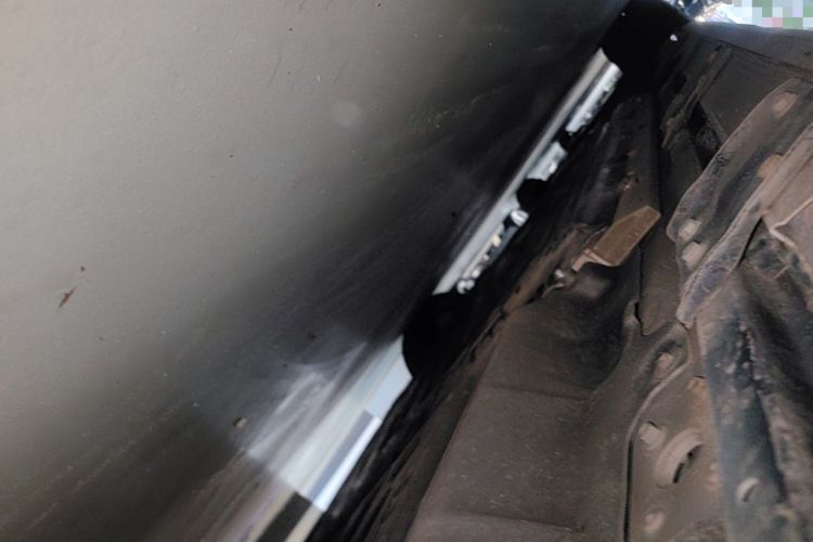 Used Hima AITO M9 2024 Range-Extended Ultra Version 52 kWh 6-Seater Model Left Side Sill