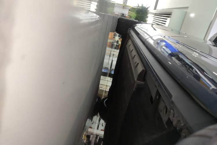 Used Hima AITO M9 2024 Range-Extended Ultra Version 52 kWh 6-Seater Model Left Side Sill