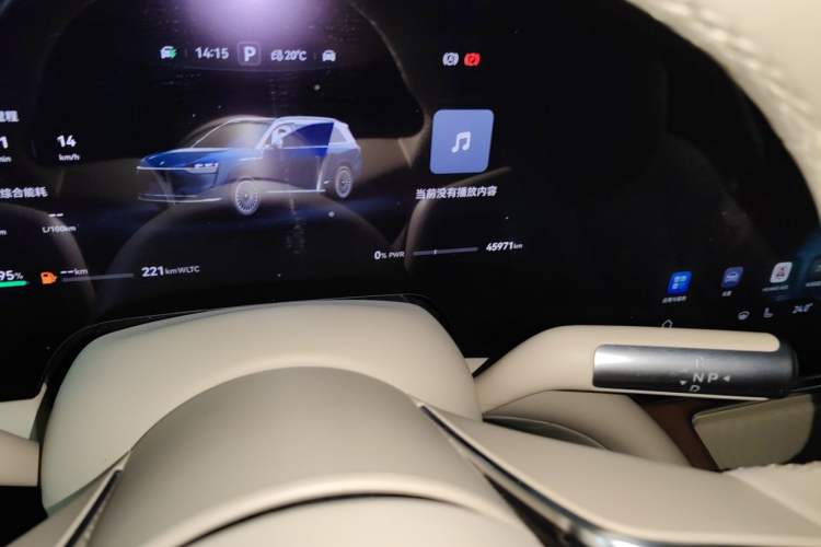 Used Hima AITO M9 2024 Range-Extended Ultra Version 52 kWh 6-Seater Model Odometer Close Up