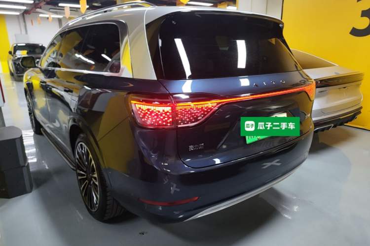 Used Hima AITO M9 2024 Range-Extended Ultra Version 42 kWh 6-Seater Model Rear Left 45 Deg
