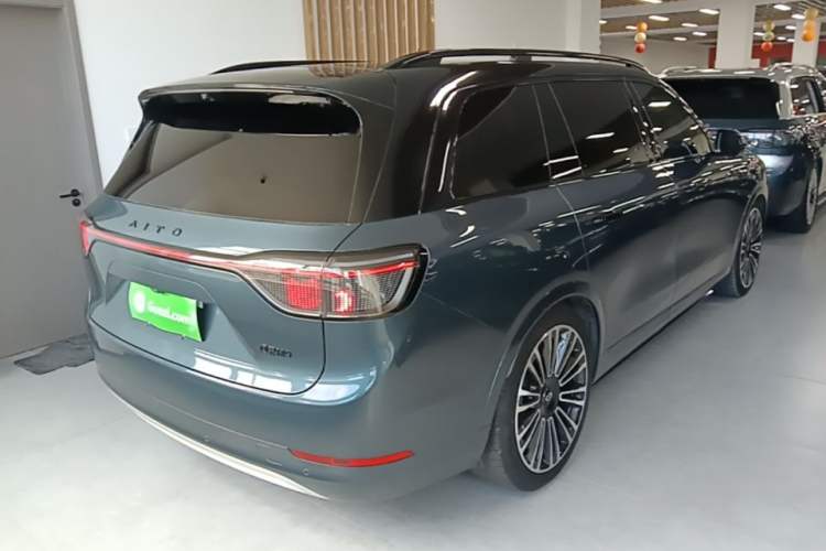 Used Hima AITO M9 2024 All-Electric Ultra Version 100 kWh 6-Seater Model Rear Right 45 Deg
