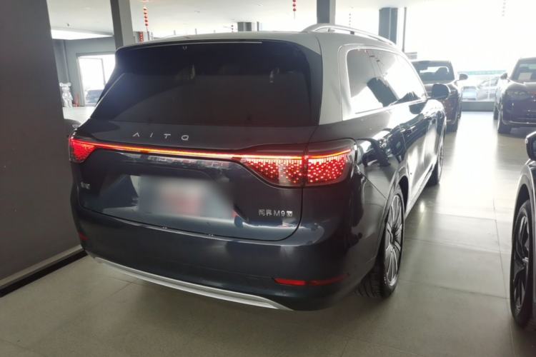 Used Hima AITO M9 2024 All-Electric Ultra Version 100 kWh 6-Seater Model Rear Right 45 Deg