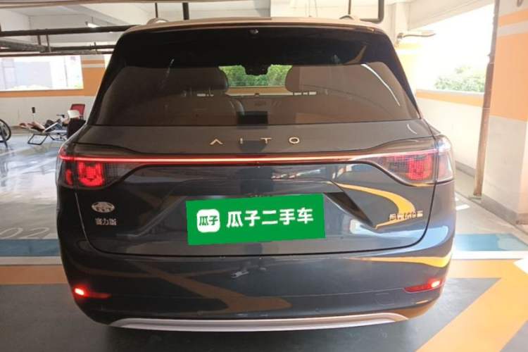 Used Hima AITO M9 2024 All-Electric Ultra Version 100 kWh 6-Seater Model Rear