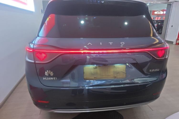 Used Hima AITO M9 2024 All-Electric Ultra Version 100 kWh 6-Seater Model Rear