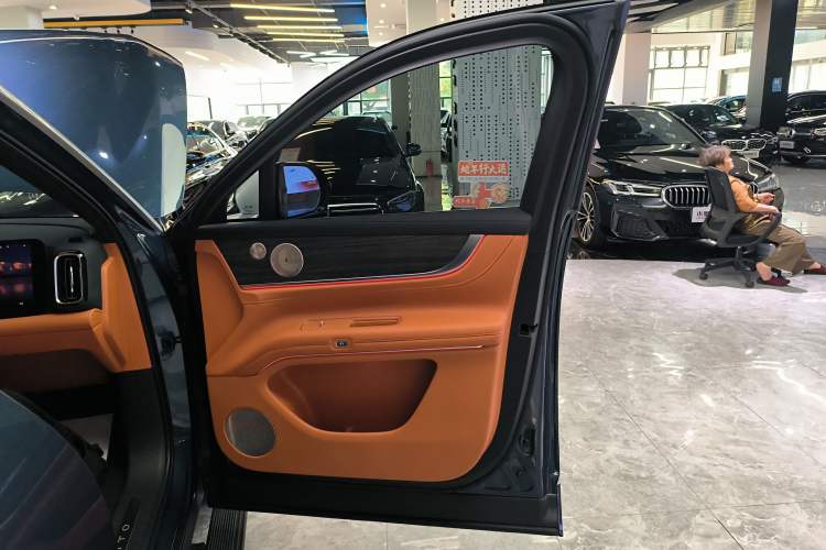 Used Hima AITO M9 2024 Range-Extended Max Edition 42 kWh 5-Seater Version Right Front Door Interior