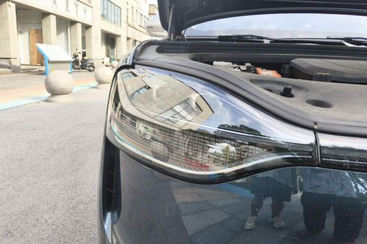 Used Hima AITO M9 2024 Range-Extended Ultra Version 52 kWh 5-Seater Model Right Front Headlight