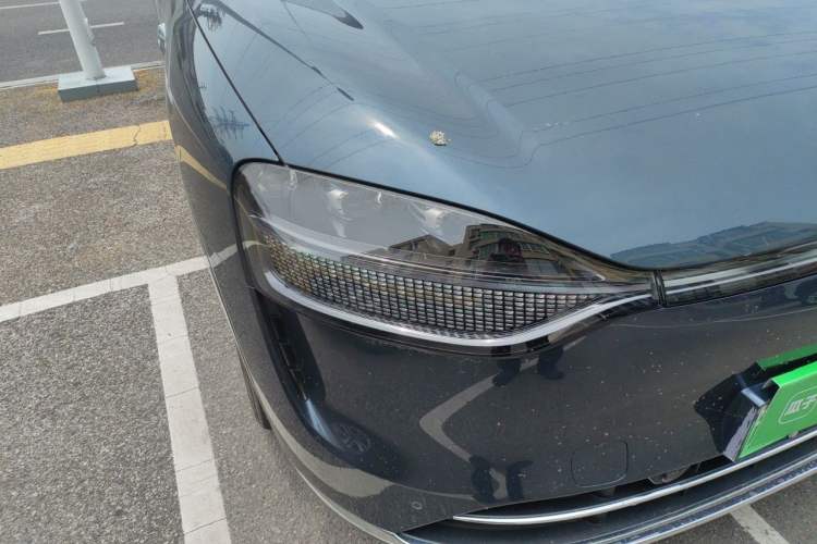 Used Hima AITO M9 2024 Range-Extended Ultra Version 42 kWh 6-Seater Model Right Front Headlight
