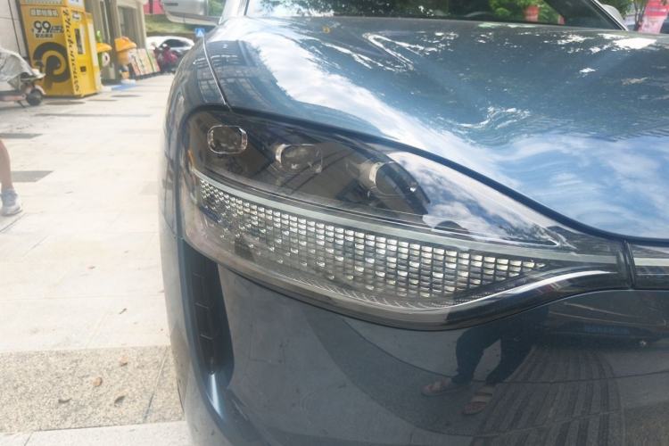 Used Hima AITO M9 2024 Range-Extended Ultra Version 52 kWh 5-Seater Model Right Front Headlight
