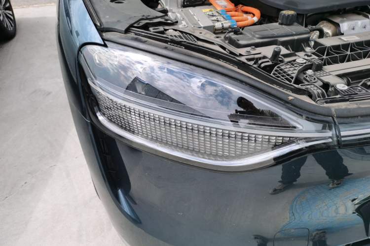 Used Hima AITO M9 2024 Range-Extended Ultra Version 42 kWh 6-Seater Model Right Front Headlight