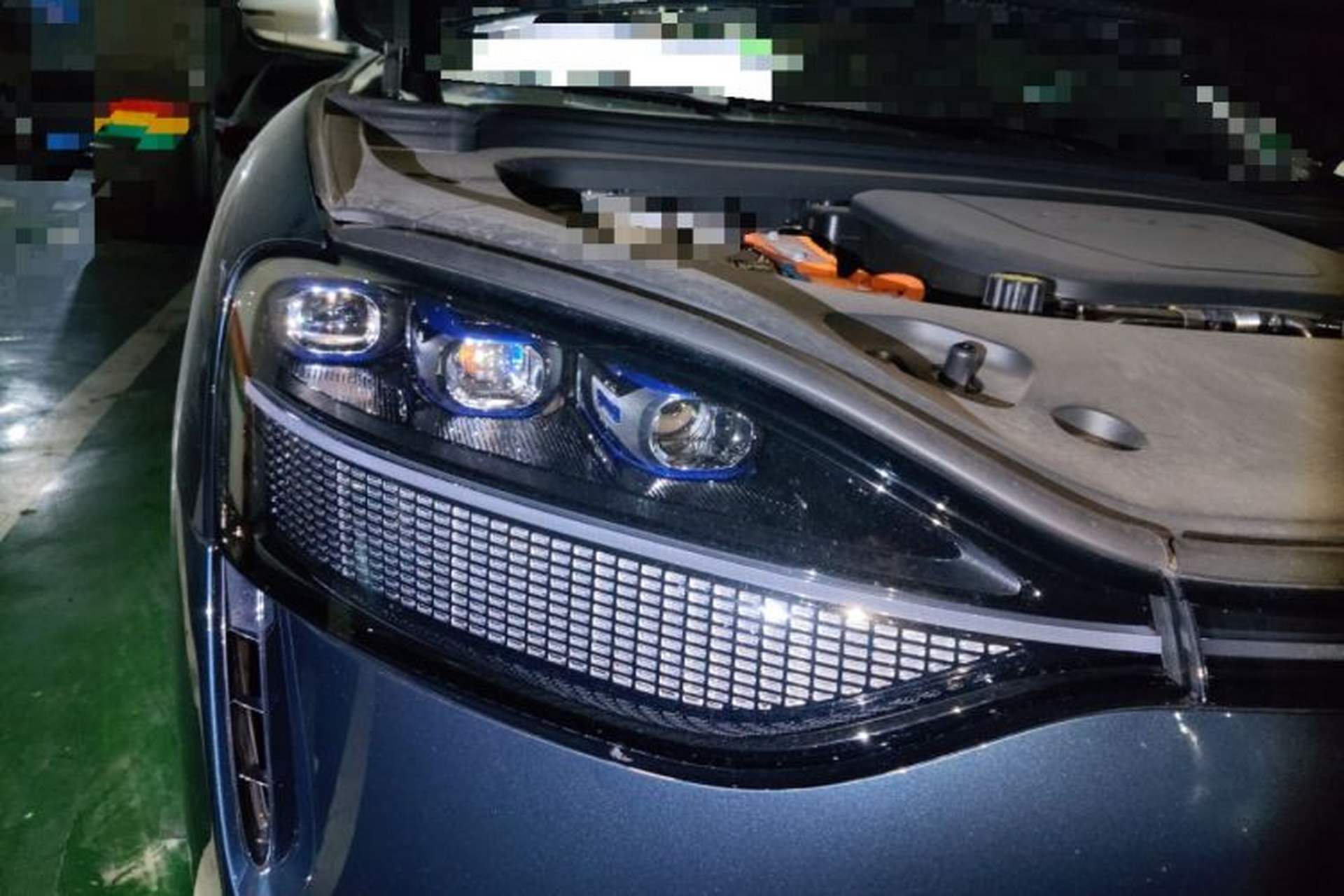Used Hima AITO M9 2024 Range-Extended Ultra Version 42 kWh 6-Seater Model Right Front Headlight