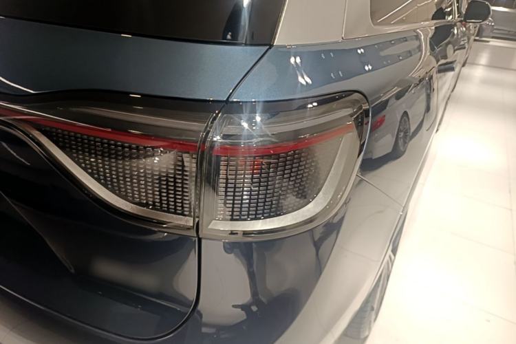 Used Hima AITO M9 2024 Range-Extended Ultra Version 42 kWh 6-Seater Model Right Rear Taillight