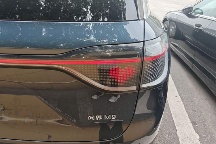 Used Hima AITO M9 2024 Range-Extended Ultra Version 42 kWh 6-Seater Model Right Rear Taillight