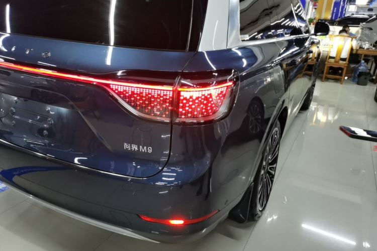 Used Hima AITO M9 2024 Range-Extended Ultra Version 42 kWh 6-Seater Model Right Rear Taillight