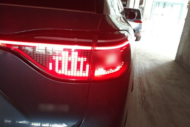 Used Hima AITO M9 2024 Range-Extended Max Edition 42 kWh 6-Seater Version Right Rear Taillight