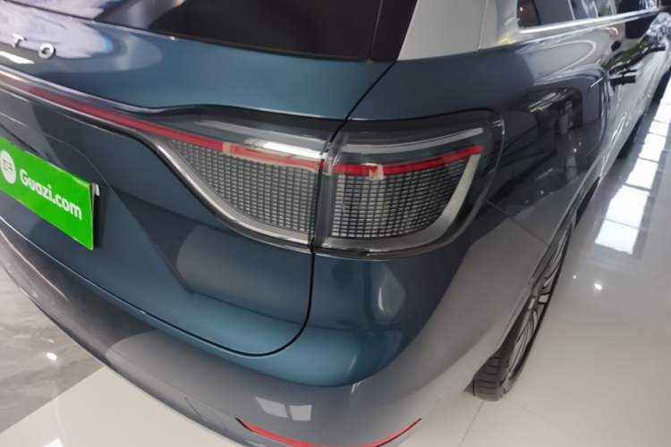Used Hima AITO M9 2024 Range-Extended Ultra Version 42 kWh 6-Seater Model Right Rear Taillight