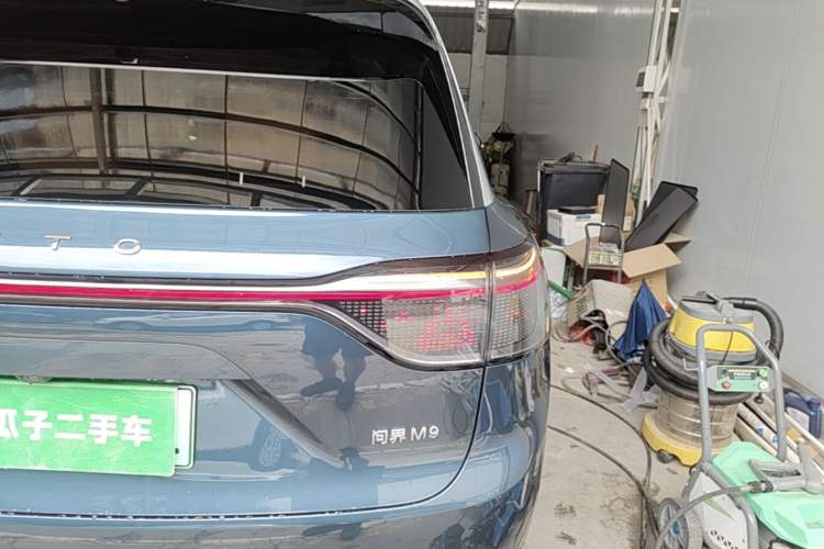 Used Hima AITO M9 2024 Range-Extended Ultra Version 42 kWh 6-Seater Model Right Rear Taillight