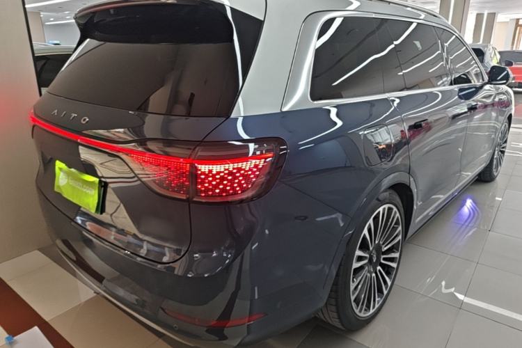 Used Hima AITO M9 2024 Range-Extended Ultra Version 42 kWh 6-Seater Model Right Rear Taillight