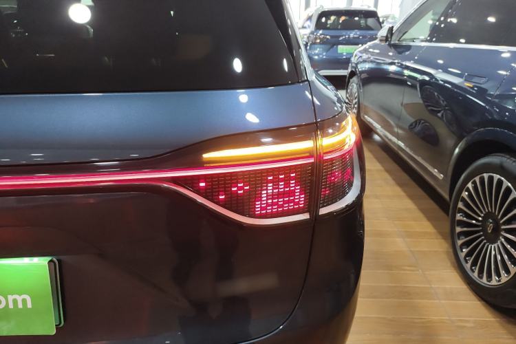 Used Hima AITO M9 2024 Range-Extended Ultra Version 42 kWh 6-Seater Model Right Rear Taillight
