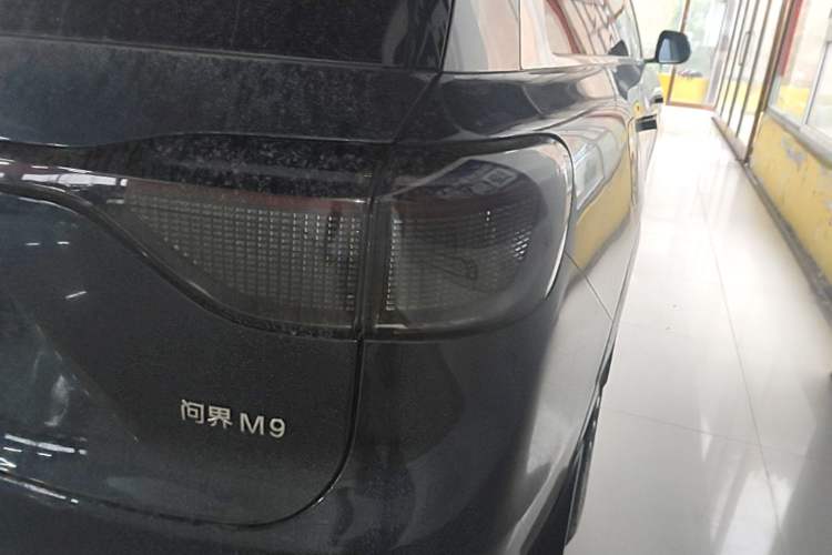 Used Hima AITO M9 2024 Range-Extended Ultra Version 52 kWh 6-Seater Model Right Rear Taillight