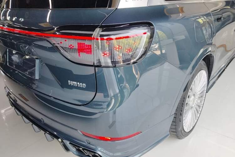Used Hima AITO M9 2024 Range-Extended Ultra Version 42 kWh 6-Seater Model Right Rear Taillight