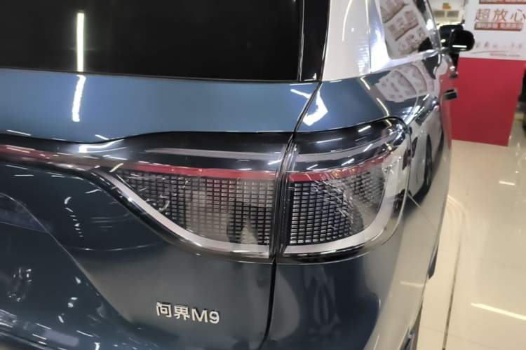 Used Hima AITO M9 2024 Range-Extended Ultra Version 42 kWh 6-Seater Model Right Rear Taillight