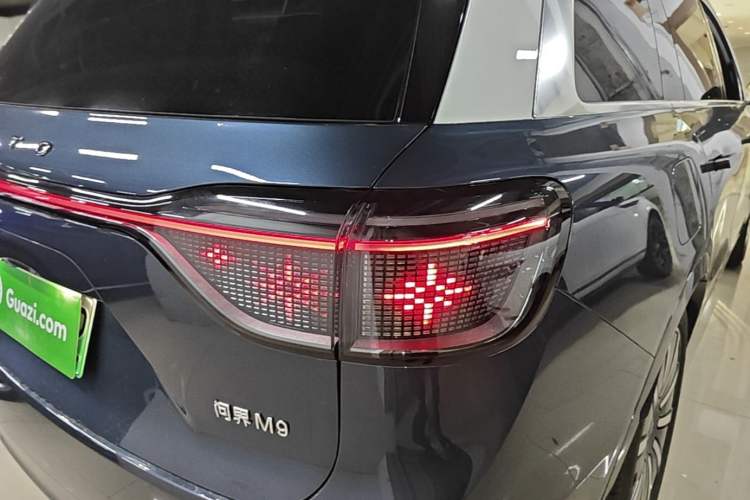 Used Hima AITO M9 2024 Range-Extended Ultra Version 52 kWh 6-Seater Model Right Rear Taillight
