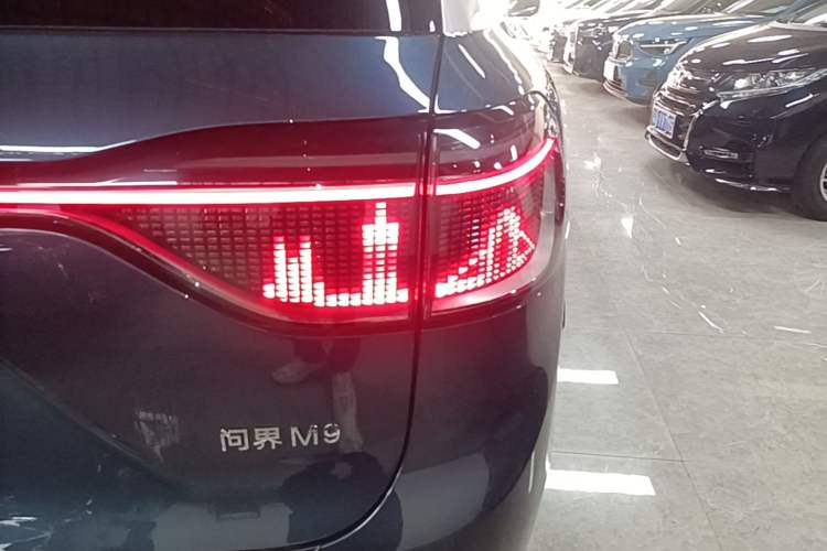 Used Hima AITO M9 2024 Range-Extended Max Edition 52 kWh 6-Seater Version Right Rear Taillight