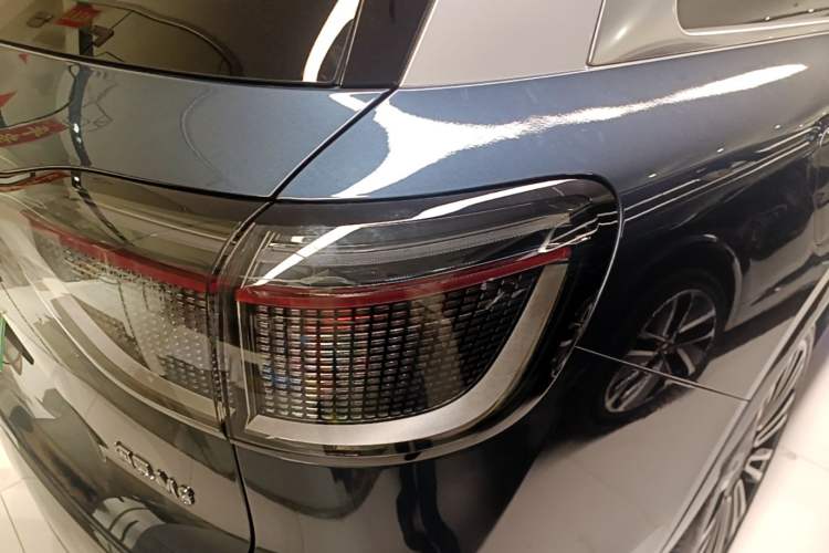 Used Hima AITO M9 2024 Range-Extended Ultra Version 42 kWh 6-Seater Model Right Rear Taillight