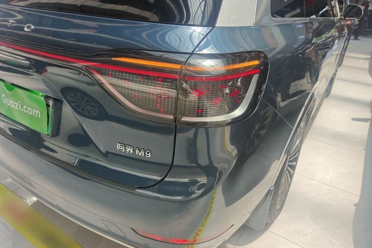 Used Hima AITO M9 2024 Range-Extended Ultra Version 42 kWh 6-Seater Model Right Rear Taillight