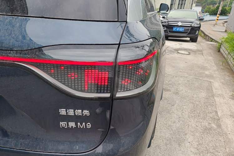 Used Hima AITO M9 2024 Range-Extended Max Edition 42 kWh 6-Seater Version Right Rear Taillight