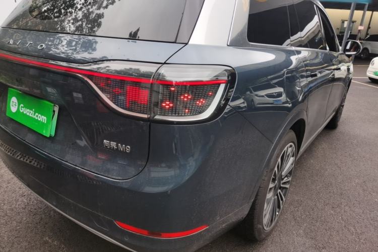 Used Hima AITO M9 2024 Range-Extended Ultra Version 42 kWh 6-Seater Model Right Rear Taillight