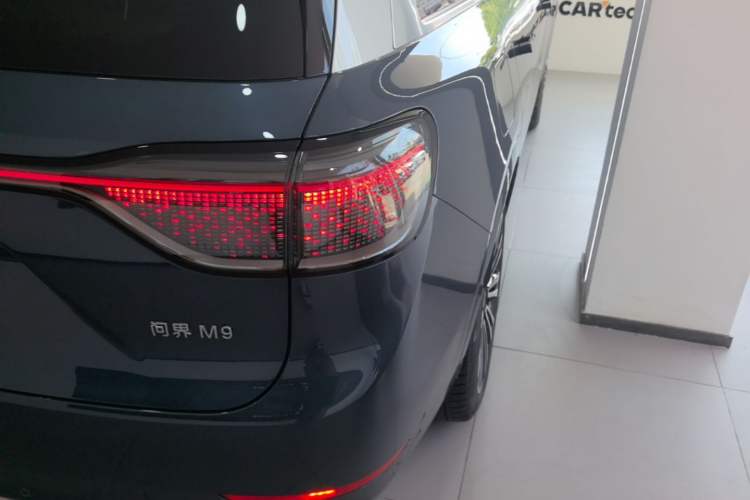 Used Hima AITO M9 2024 Range-Extended Ultra Version 42 kWh 6-Seater Model Right Rear Taillight