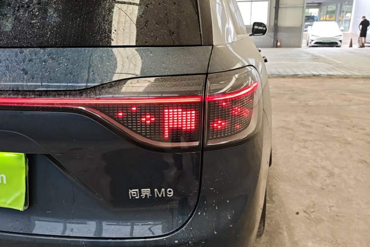 Used Hima AITO M9 2024 Range-Extended Ultra Version 52 kWh 6-Seater Model Right Rear Taillight