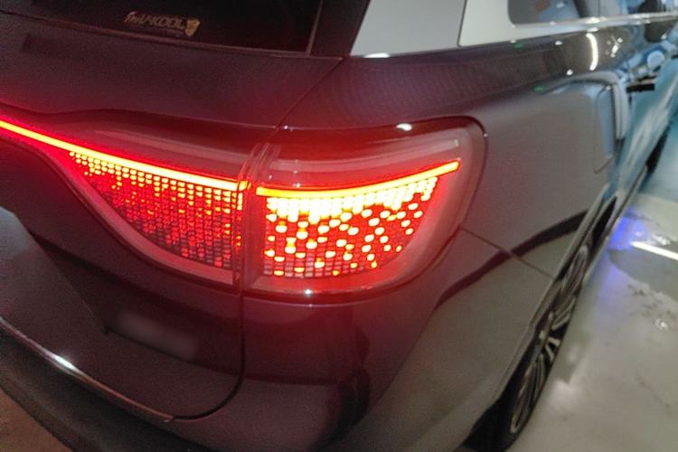 Used Hima AITO M9 2024 Range-Extended Ultra Version 52 kWh 6-Seater Model Right Rear Taillight