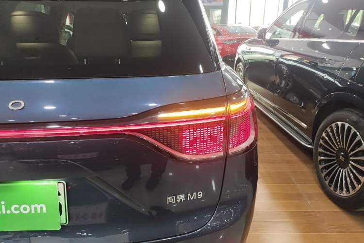 Used Hima AITO M9 2024 Range-Extended Ultra Version 42 kWh 6-Seater Model Right Rear Taillight