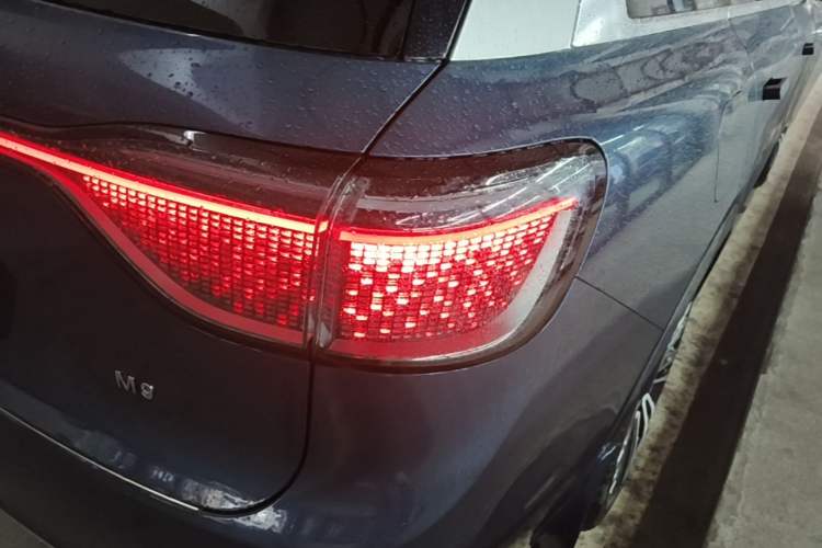 Used Hima AITO M9 2024 Range-Extended Ultra Version 42 kWh 6-Seater Model Right Rear Taillight