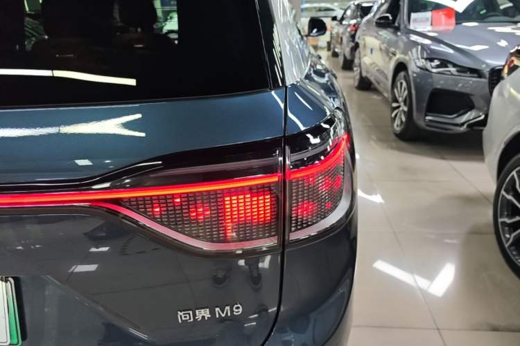 Used Hima AITO M9 2024 Range-Extended Ultra Version 42 kWh 6-Seater Model Right Rear Taillight