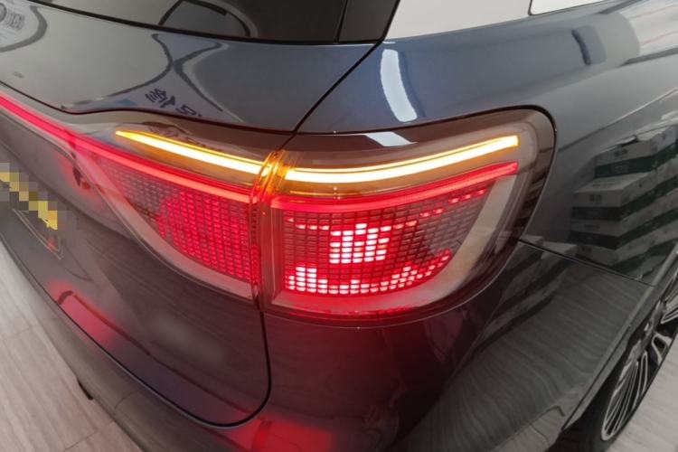 Used Hima AITO M9 2024 Range-Extended Ultra Version 42 kWh 6-Seater Model Right Rear Taillight