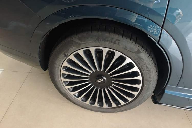 Used Hima AITO M9 2024 Range-Extended Ultra Version 42 kWh 6-Seater Model Right Rear Wheel Hub