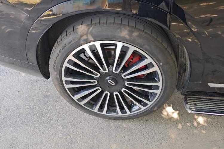 Used Hima AITO M9 2024 Range-Extended Ultra Version 42 kWh 6-Seater Model Right Rear Wheel Hub