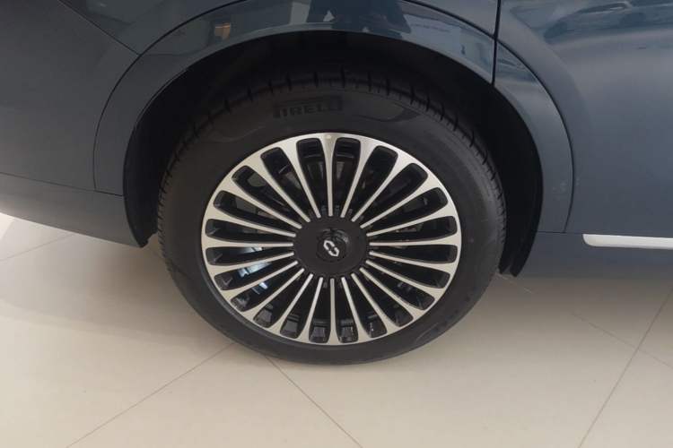 Used Hima AITO M9 2024 Range-Extended Ultra Version 42 kWh 6-Seater Model Right Rear Wheel Hub
