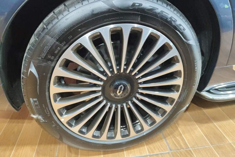 Used Hima AITO M9 2024 Range-Extended Ultra Version 42 kWh 6-Seater Model Right Rear Wheel Hub