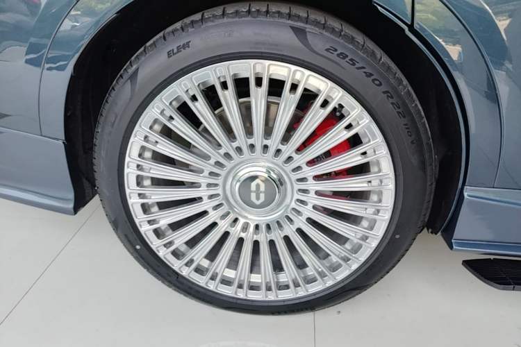 Used Hima AITO M9 2024 Range-Extended Ultra Version 42 kWh 6-Seater Model Right Rear Wheel Hub