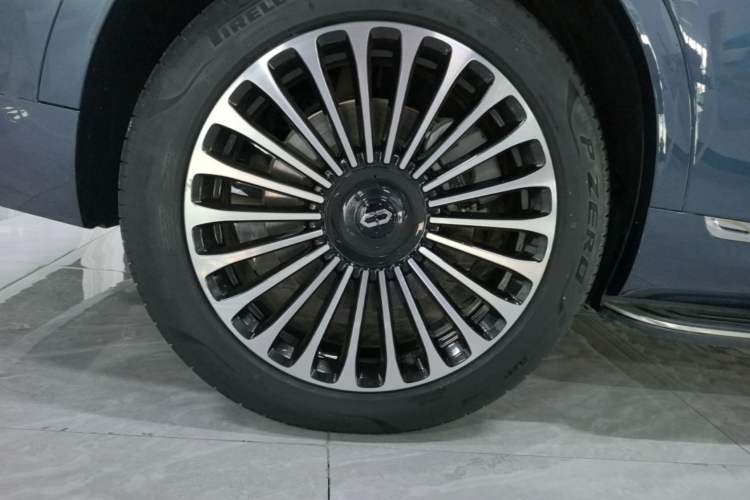 Used Hima AITO M9 2024 Range-Extended Ultra Version 42 kWh 6-Seater Model Right Rear Wheel Hub