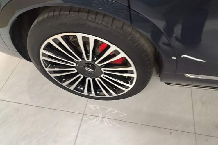 Used Hima AITO M9 2024 Range-Extended Max Edition 52 kWh 6-Seater Version Right Rear Wheel Hub