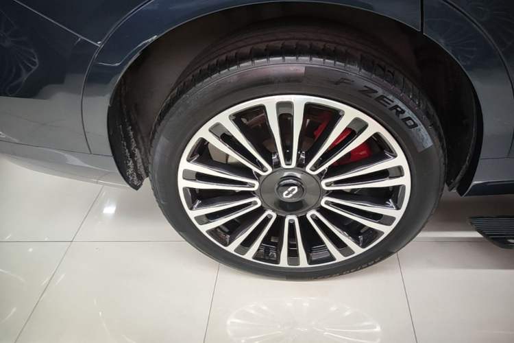 Used Hima AITO M9 2024 Range-Extended Ultra Version 42 kWh 6-Seater Model Right Rear Wheel Hub
