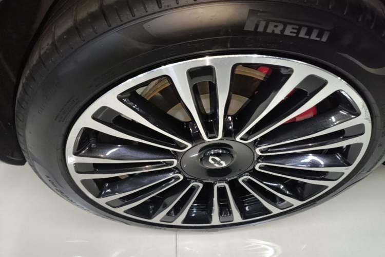 Used Hima AITO M9 2024 Range-Extended Ultra Version 42 kWh 6-Seater Model Right Rear Wheel Hub