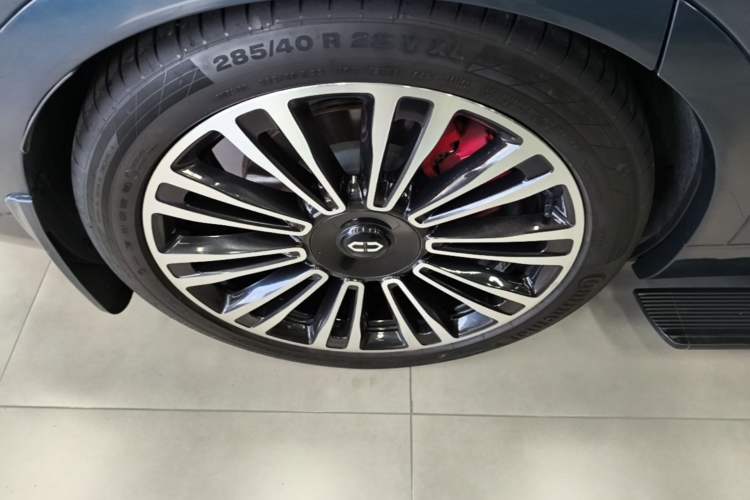 Used Hima AITO M9 2024 Range-Extended Ultra Version 52 kWh 6-Seater Model Right Rear Wheel Hub