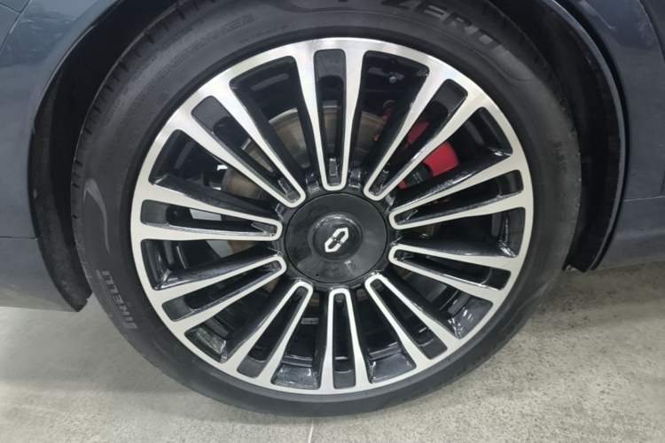 Used Hima AITO M9 2024 Range-Extended Ultra Version 42 kWh 6-Seater Model Right Rear Wheel Hub
